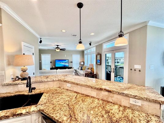 Interior, Living room, Pendant Lights, Recessed Lighting