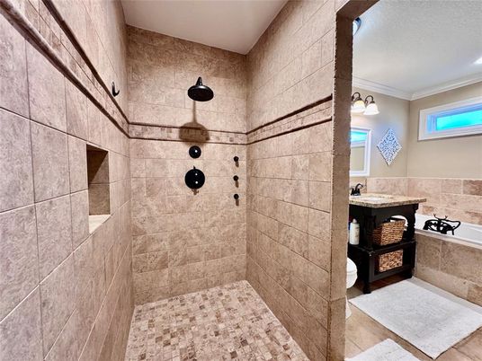 Bathroom, Interior, Recessed Lighting