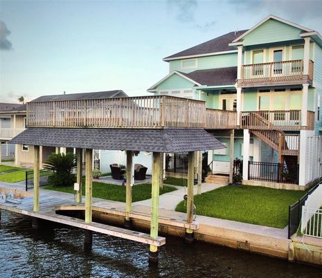 Exterior, Water