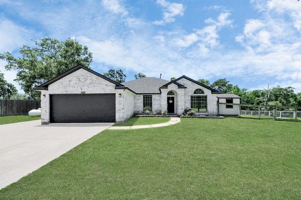 Attached, Backyard, Exterior, Facade, Ranch