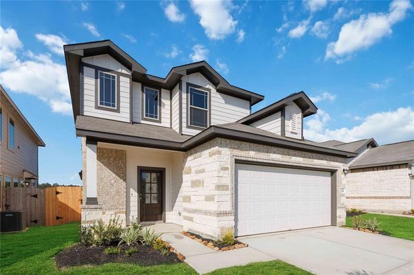 Attached, Exterior, Facade, American Craftsman