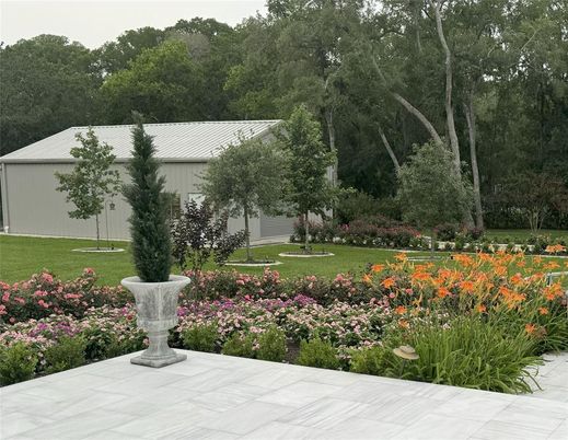 Backyard, Detached Garage, Exterior