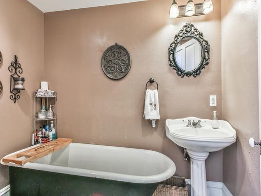 Bathroom, Free Standing Baths, Interior