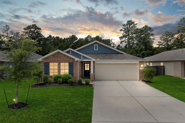 Attached, Exterior, Facade, Brick Facade, Ranch