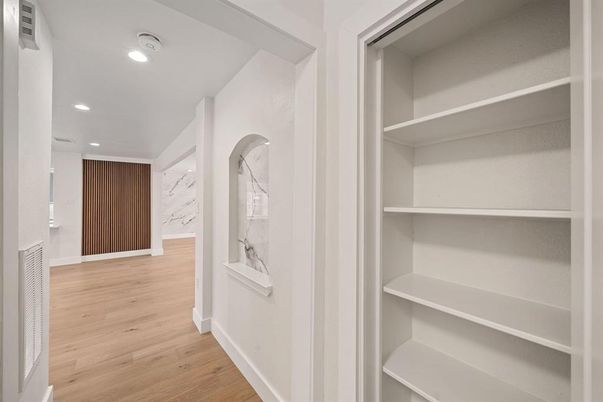 Interior, Recessed Lighting, Wood Texture Flooring