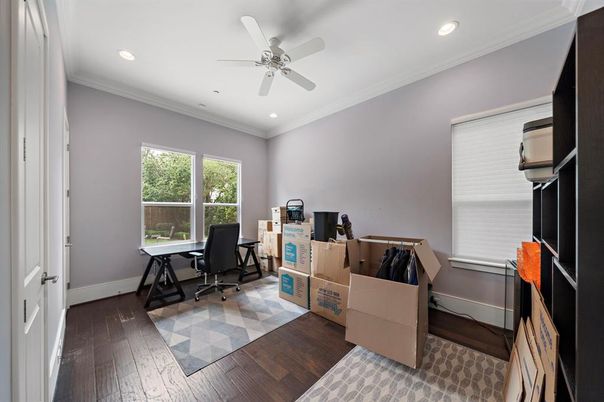 Home Office, Interior, Recessed Lighting, Wood Texture Flooring