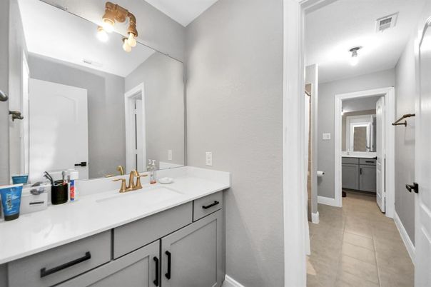 Bathroom, Dual Sink Vanities, Interior