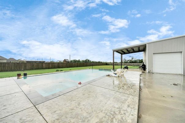 Detached Garage, Exterior, Pool