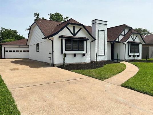 Detached Garage, Exterior