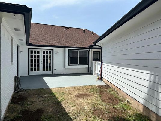 Backyard, Exterior