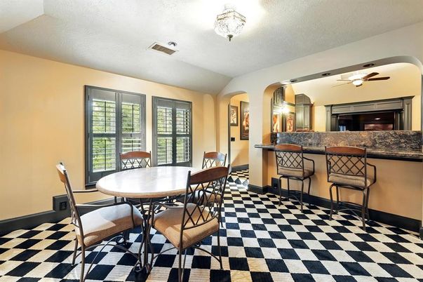 Dining room, Interior