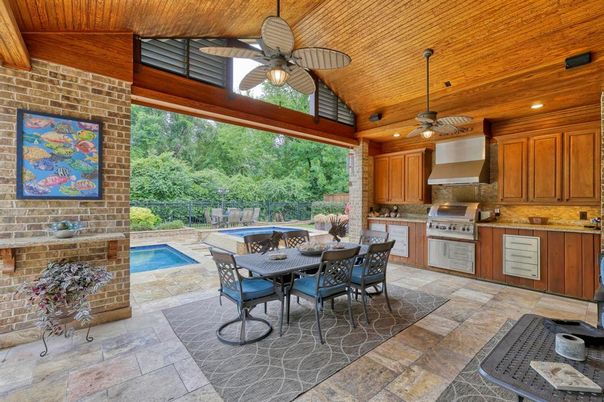 Exterior, Pool, Recessed Lighting