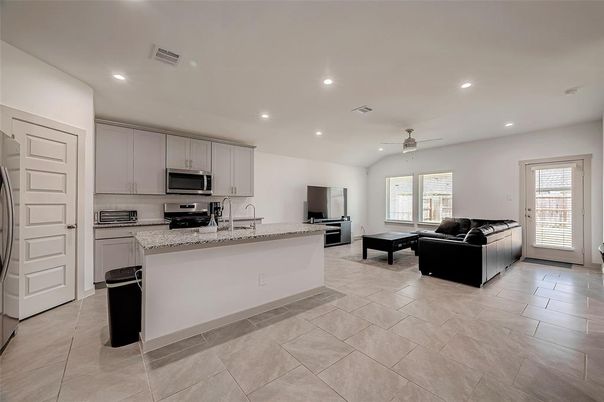 Interior, Kitchen, Living room, Recessed Lighting, Stainless Steel Appliances