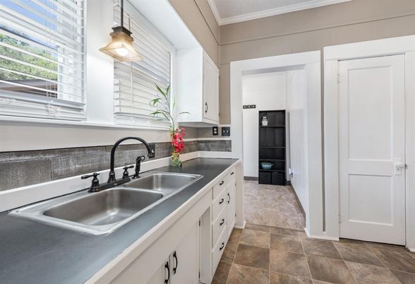 Interior, Kitchen, Pendant Lights