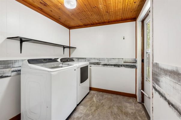 Interior, Washer, Wooden Ceilings