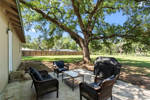 Backyard, Exterior