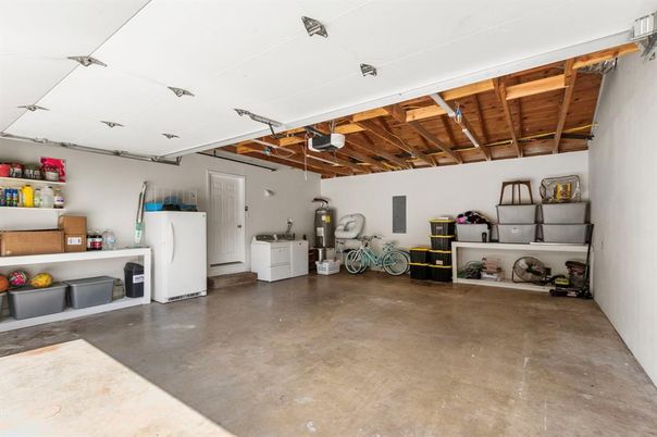 Garage, Interior, Washer, Wooden Beams, Wooden Ceilings