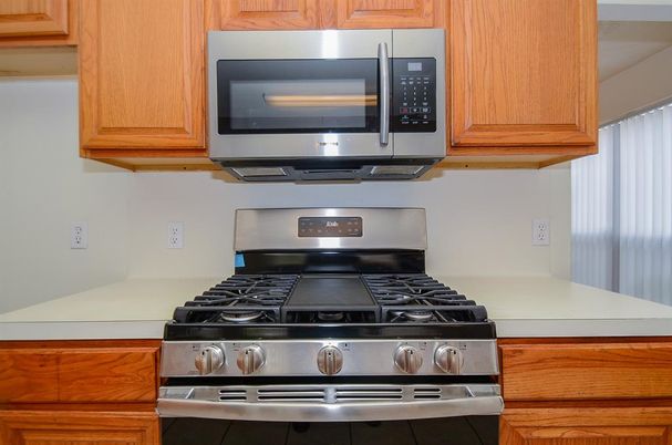 Interior, Kitchen, Stainless Steel Appliances