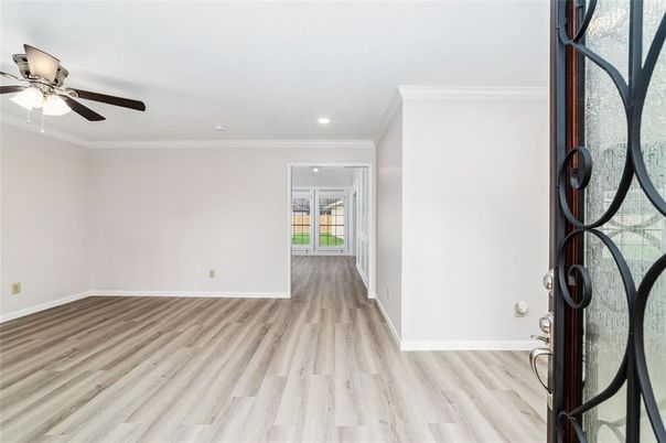Empty room, Interior, Recessed Lighting, Wood Texture Flooring