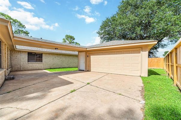 Detached Garage, Exterior