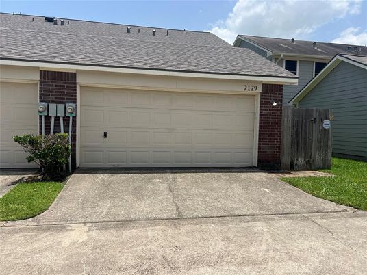 Detached Garage, Exterior