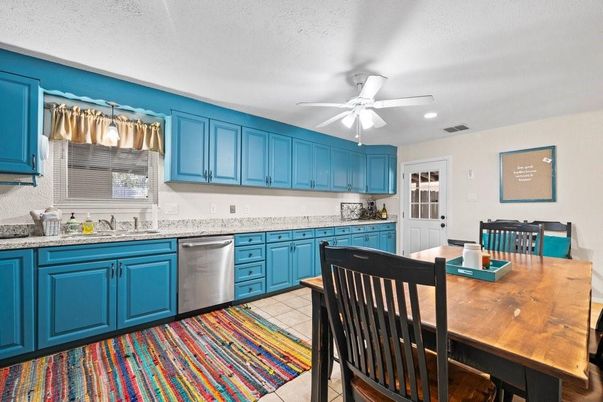 Dining room, Interior, Kitchen, Recessed Lighting