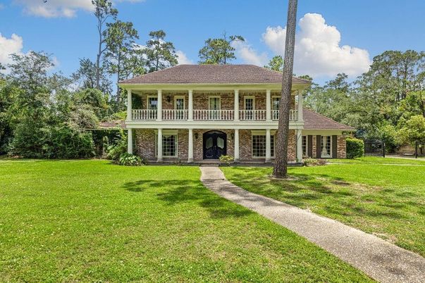 Backyard, Exterior, Facade, Georgian