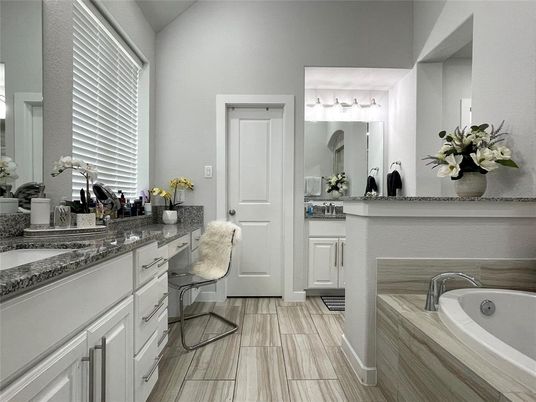 Bathroom, Dual Sink Vanities, Interior