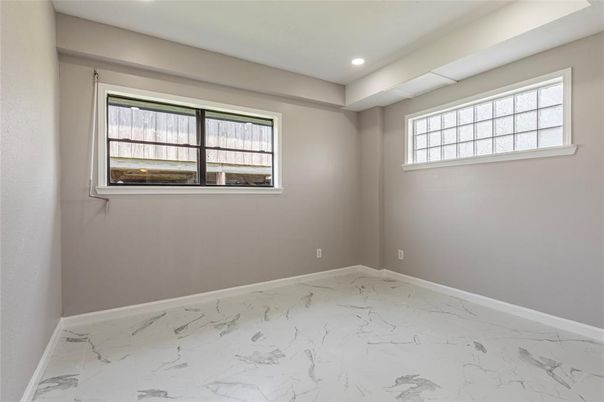 Empty room, Interior, Marble, Recessed Lighting