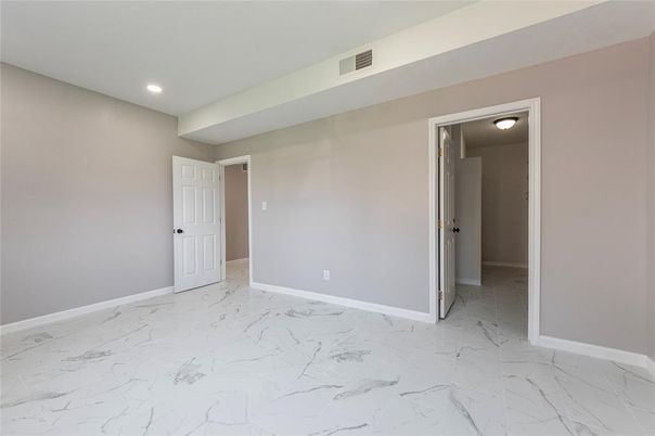 Empty room, Interior, Marble, Recessed Lighting