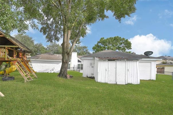 Backyard, Exterior, Playground