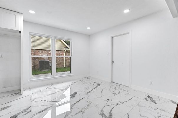 Empty room, Interior, Marble, Recessed Lighting