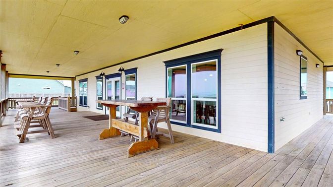 Exterior, Wood Texture Flooring