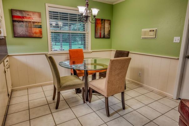 Dining room, Interior