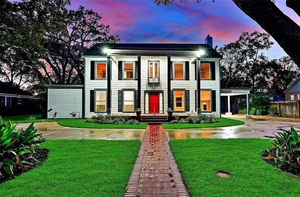 Backyard, Exterior, Facade, Georgian