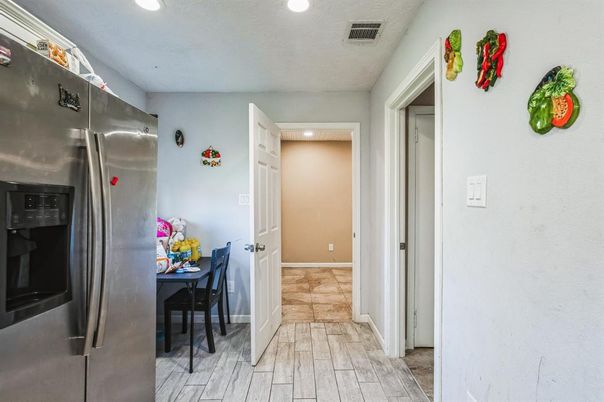 Dining room, Interior, Kitchen, Recessed Lighting, Wood Texture Flooring
