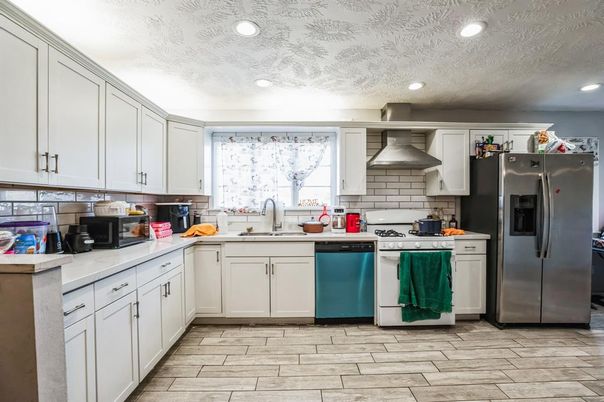 Interior, Kitchen, Recessed Lighting