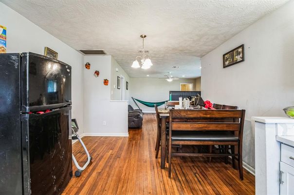 Dining room, Interior, Kitchen, Pendant Lights, Wood Texture Flooring