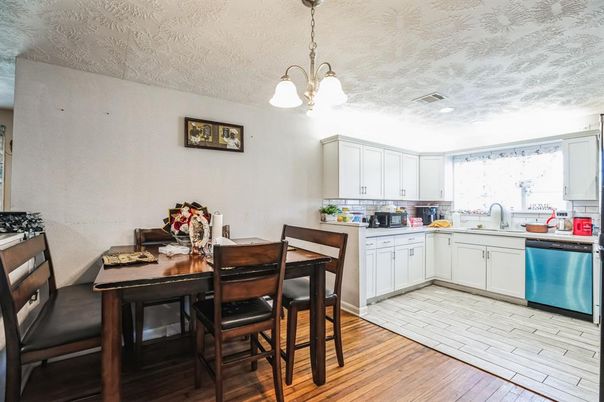 Dining room, Interior, Kitchen, Pendant Lights, Wood Texture Flooring