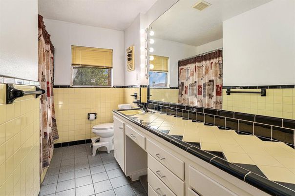 Bathroom, Interior, Tile Countertops