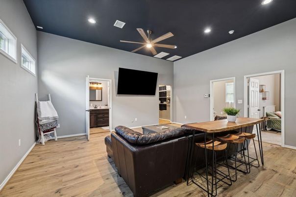 Interior, Recessed Lighting, Wood Texture Flooring