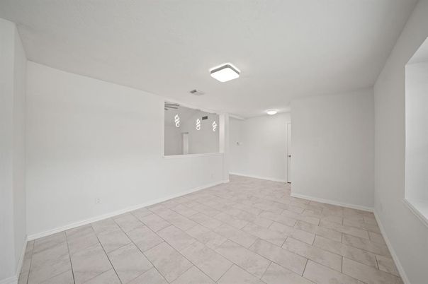 Empty room, Interior