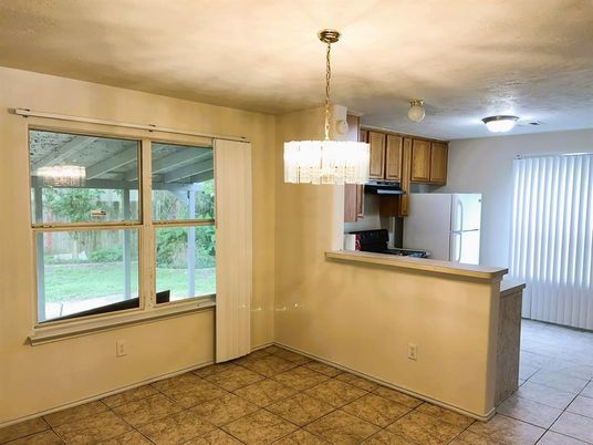 Chandelier, Interior, Kitchen