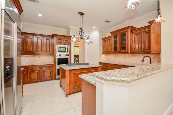 Chandelier, Interior, Kitchen, Pendant Lights, Recessed Lighting, Stainless Steel Appliances