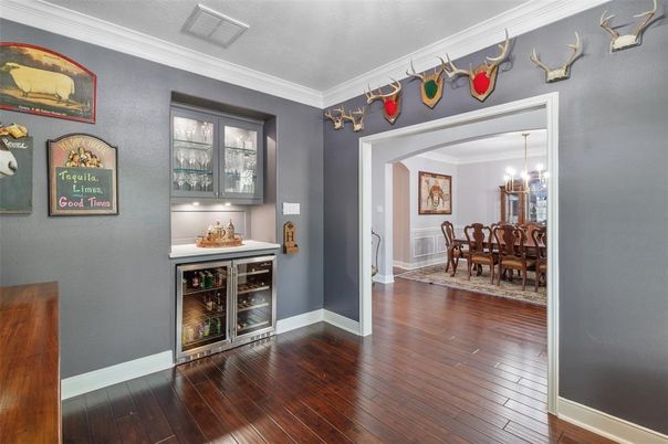 Chandelier, Dining room, Interior, Wood Texture Flooring