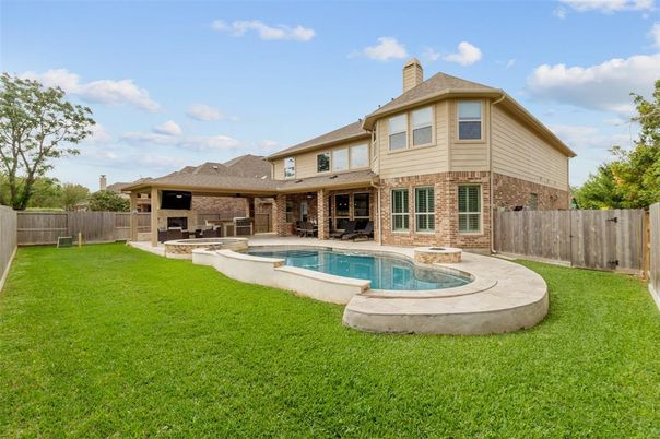 Backyard, Exterior, Pool