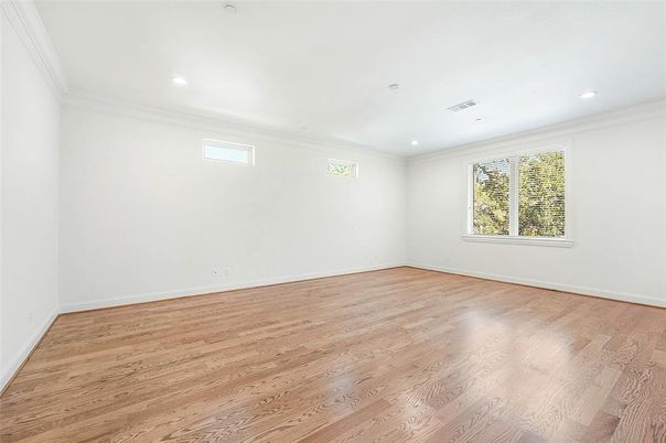 Empty room, Interior, Recessed Lighting, Wood Texture Flooring