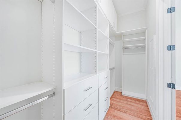 Interior, Walk-in Closets, Wood Texture Flooring