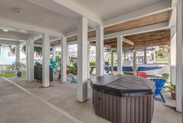 Exterior, Hot Tub, Interior