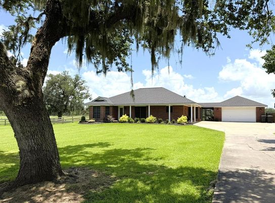 Backyard, Detached Garage, Exterior